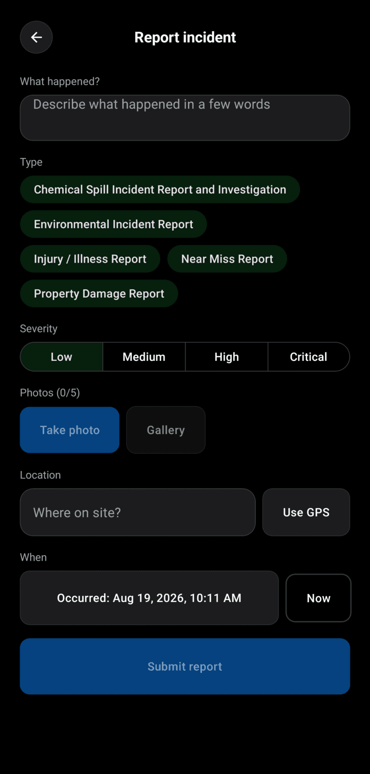 Formular zur Vorfallsmeldung in der SheqPro Mobile App mit Vorfalltyp, Schweregrad, Fotofunktion und GPS-Standort für Arbeitssicherheitsberichte